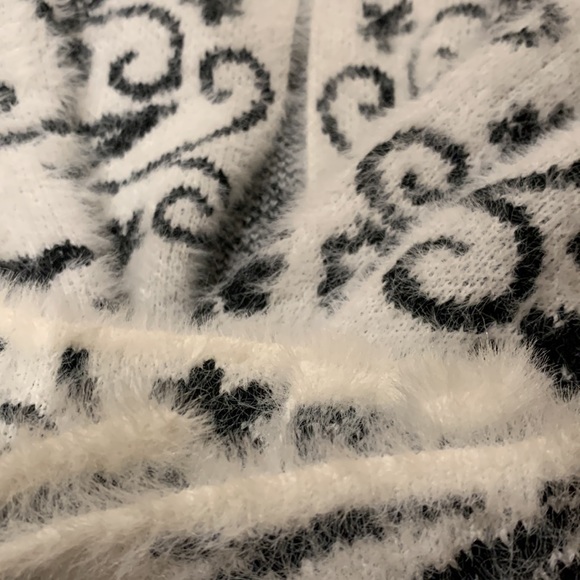 Baciano cardigan - Picture 12 of 13